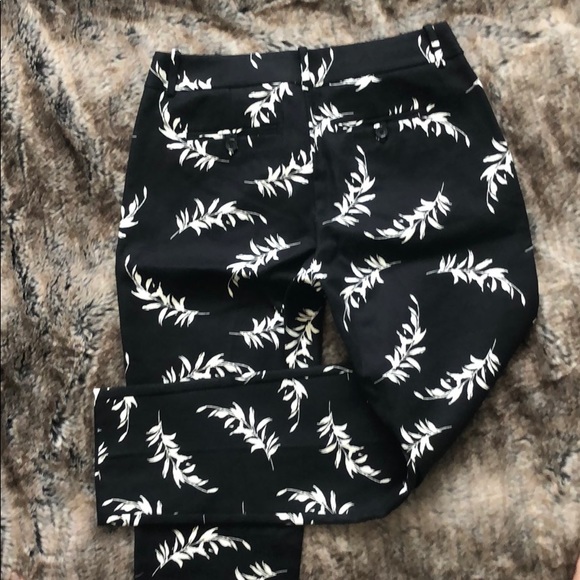 Woman ankle high trouser - Picture 4 of 5